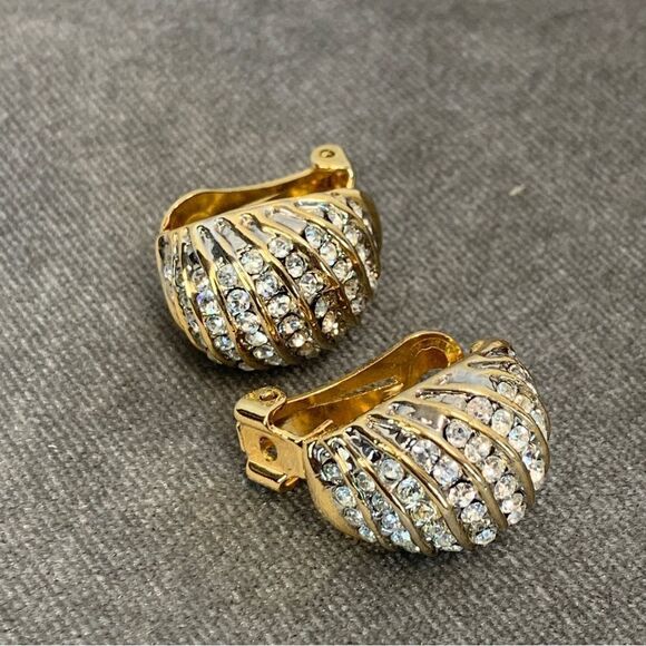 1980S gilt & crystal rhinestone chunky huggie hoop earrings by christian dior - Picture 5 of 11